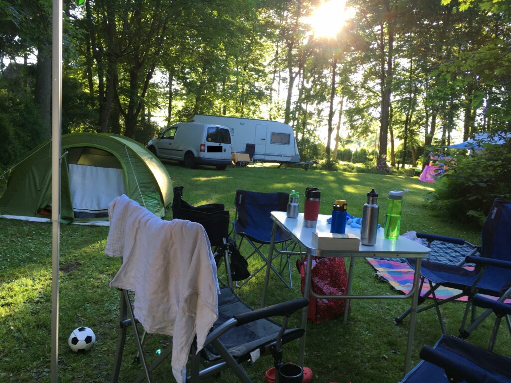 Blick auf Campingplatz