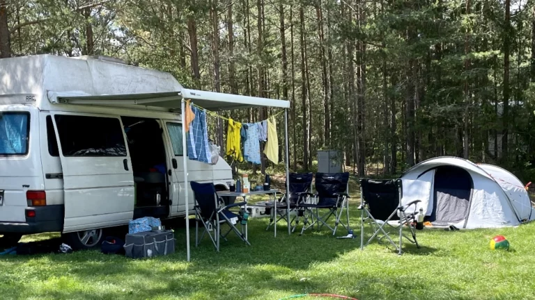 Camping mit Bulli und Wurfzelt